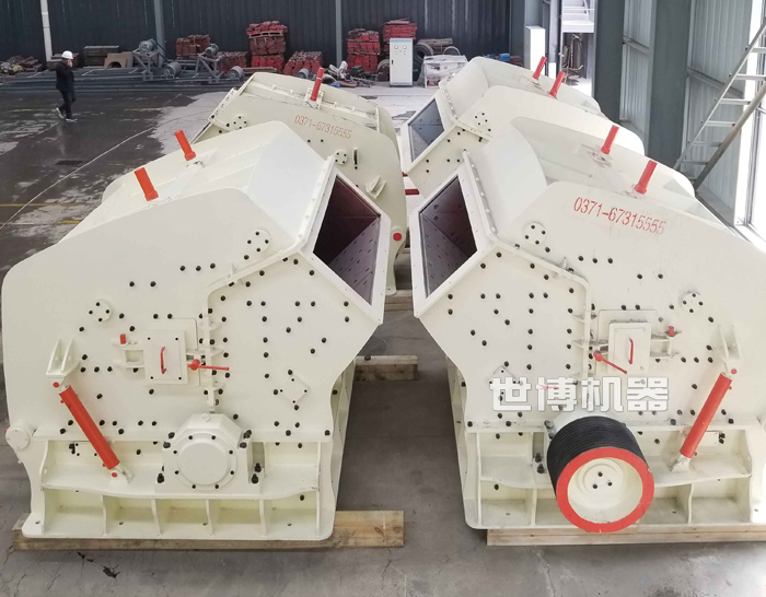 pf礦山破碎機生產(chǎn)車間