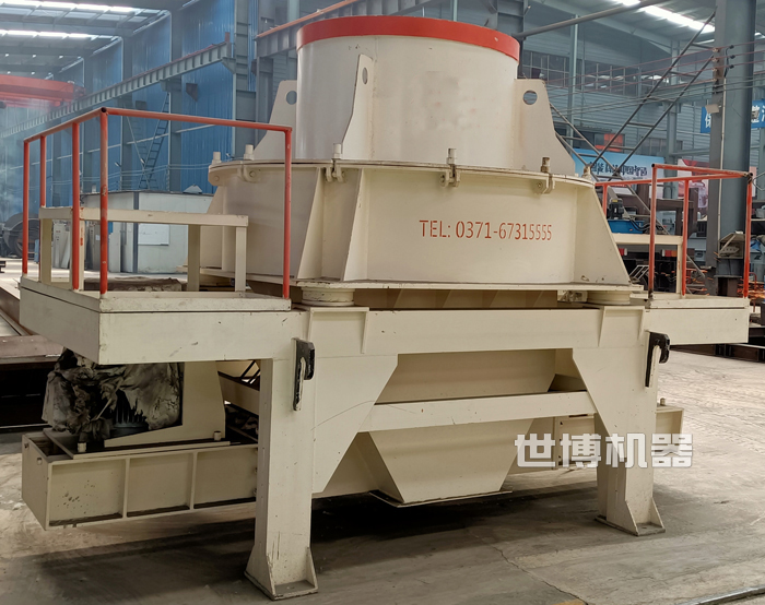 PCL1350型立式制砂機生產(chǎn)車間